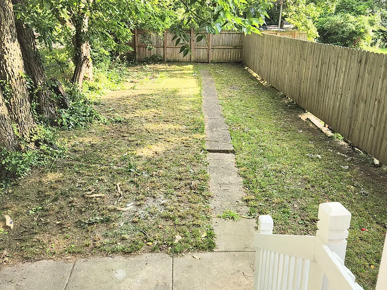 1455 E Mound St — Photo 3