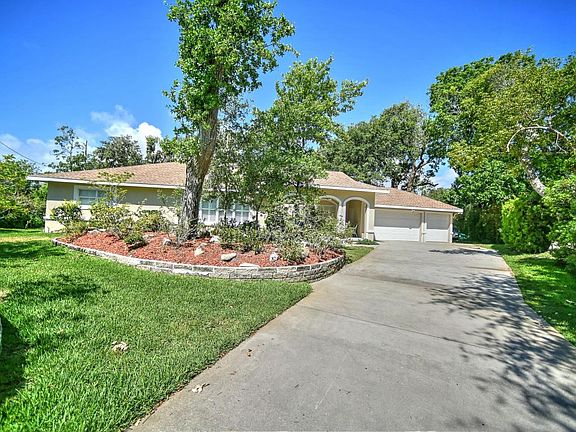 3rd image of 14 Tanglewood Cir