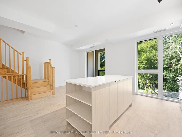 174 Clonmore Dr #9 — Photo 17