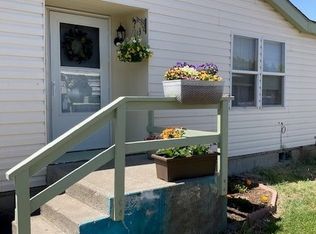 313 E Lincoln St, Athena, OR 97813