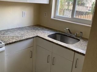 Sunset Palm Villas Condo, Miami, FL 33150