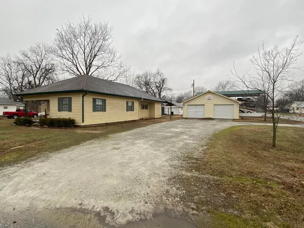 417 N Quincy St, Commerce, OK 74339