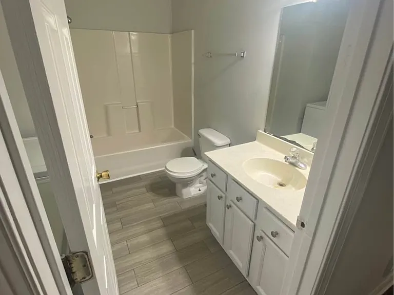 908 Drew St #A — Photo 5