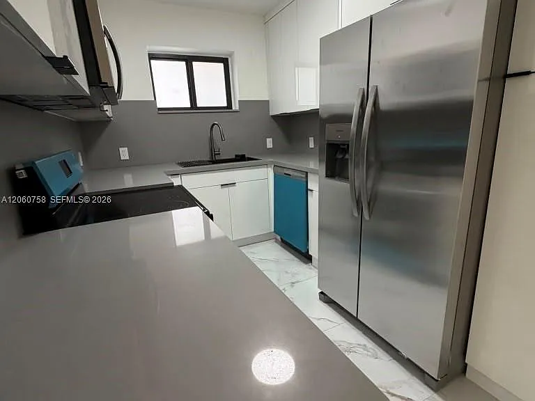 5700 N Miami Ave — Photo 3