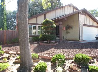 10387 La Duena Way, San Diego, CA 92124