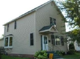 411 N Main St, Oconto Falls, WI 54154