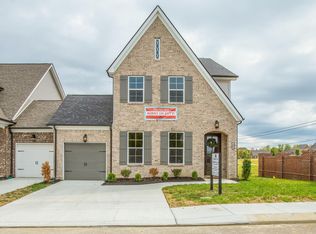 100 Bellagio Villas Dr, Spring Hill, TN 37174
