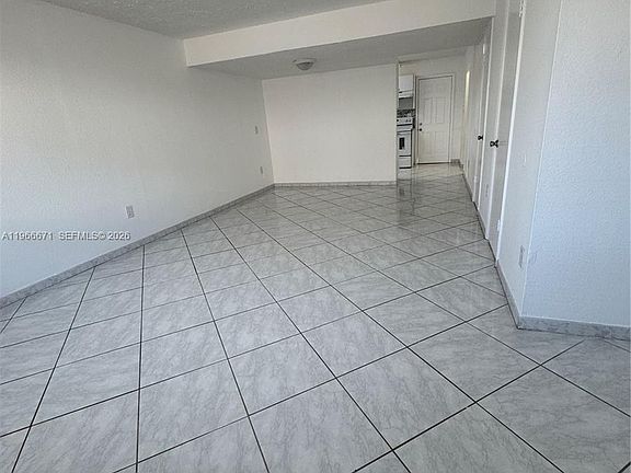 5th image of 1481 NE 150th St APT 102