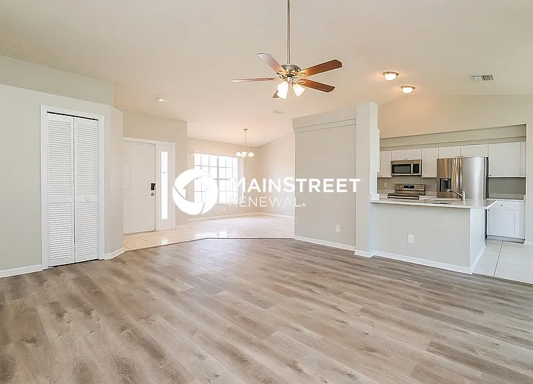 14043 Cooper Rd — Photo 4