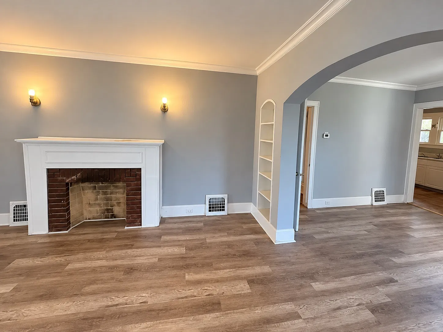 2 bed, $800 — Photo 2