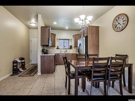 4th image of 2327 W Adelaide Dr