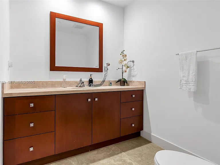 415 Rovino Ave — Photo 49