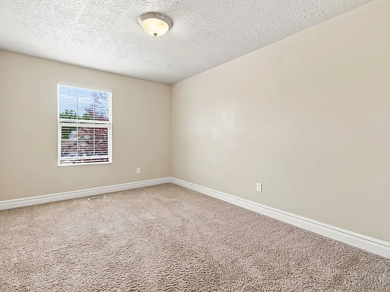 1360 E Foxmont Ln — Photo 28