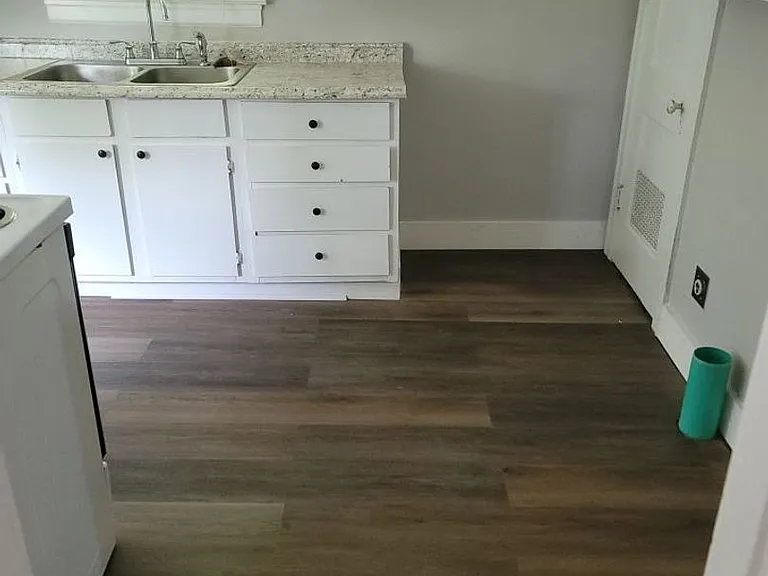 1411 Hill St — Photo 16