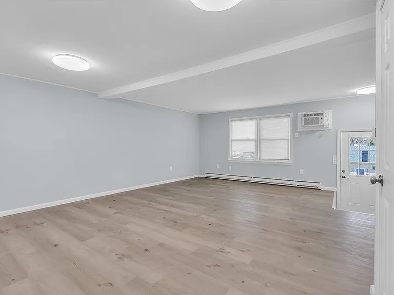 542 Miller Ave #7 — Photo 8