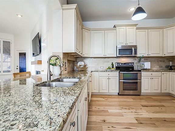 4th image of 5621 Violet Ct