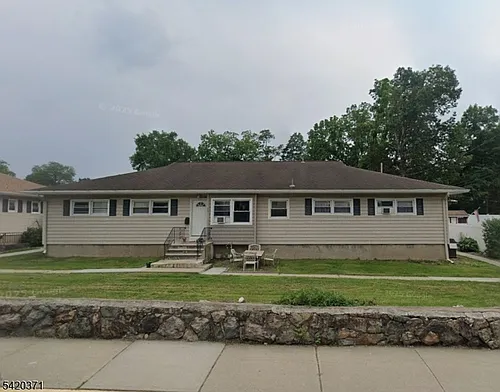Carey Avenue Apartments Photo 1