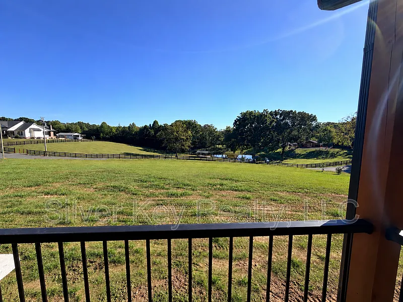 2 bed, 2.0 bath, $1,995 — Photo 4