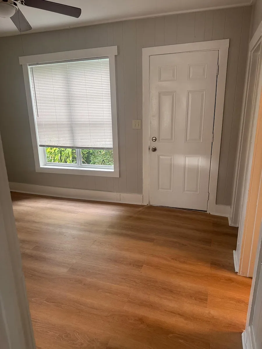 Building Photo - 514 Avenue C NE #4