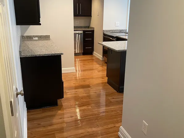 59 Ponemah Hill Road #2-201, Milford, NH 03055