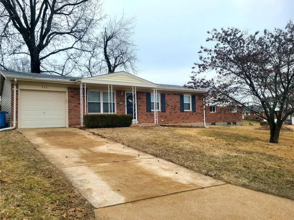 545 Lind Rd, Saint Louis, MO 63125
