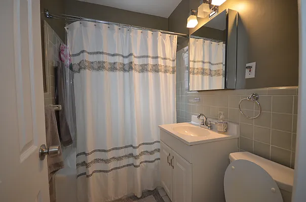 Sold by Madeleine Realty Ltd. | media 9