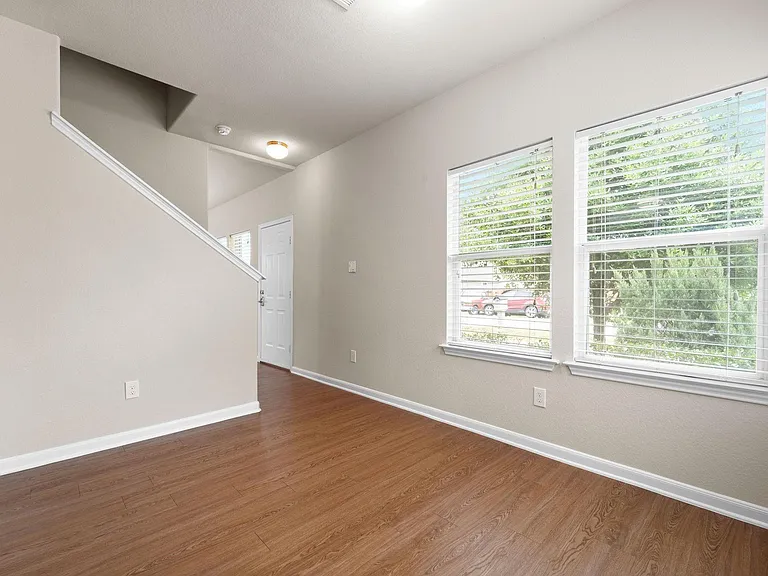 3548 Rebecca St — Photo 13