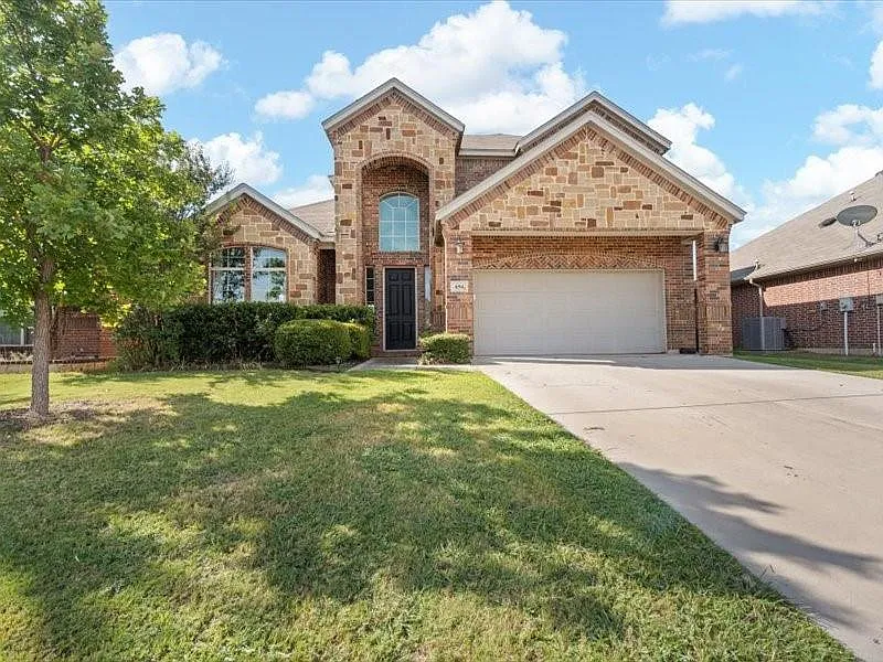 654 Plum Dr