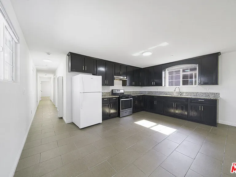 10952 Wilmington Ave #10952 — Photo 5