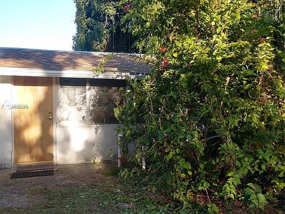 2nd image of 11342 Peachtree Dr #3