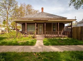 1407 6th St, La Grande, OR 97850