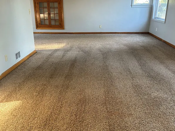 811 21st St NW Floor 2, Canton, OH 44709