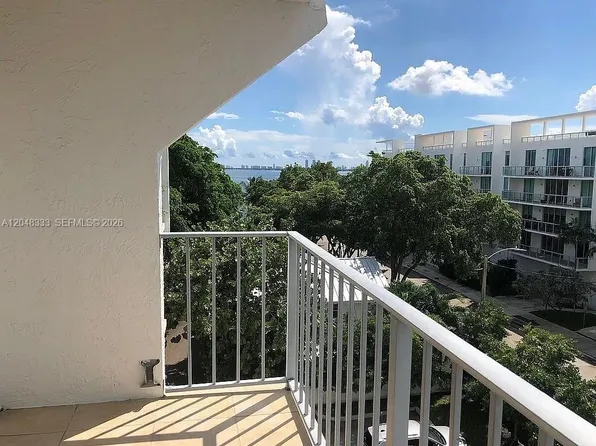 700 NE 63rd St APT D506, Miami, FL 33138