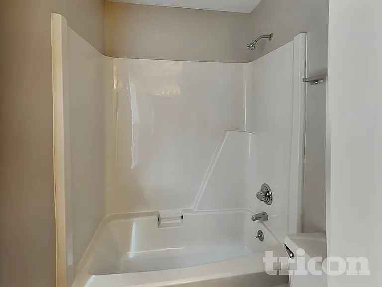 216 Netherland Dr — Photo 10