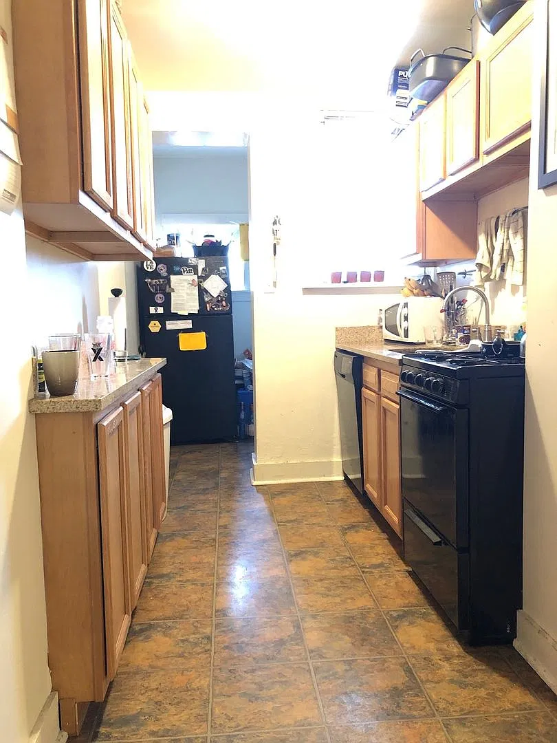 Quaint 4 Bedroom 2 Bathroom Plus Office Space In Heart Of Oakland — Photo 4