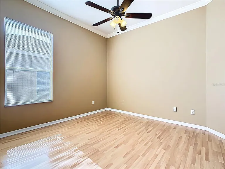 4925 Brightmour Cir — Photo 32