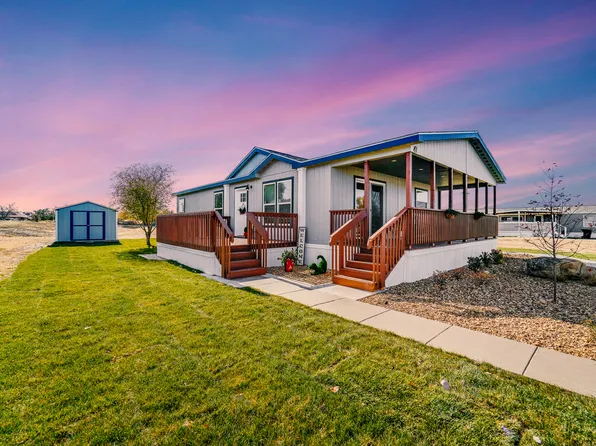 950 N Jennie Barker Rd, Garden City, KS 67846