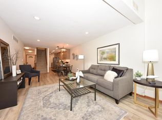 Hartford Square, Hartford, WI 53027