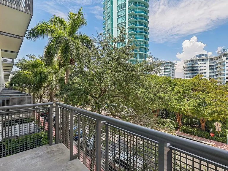 6000 Collins Ave #306 — Photo 27