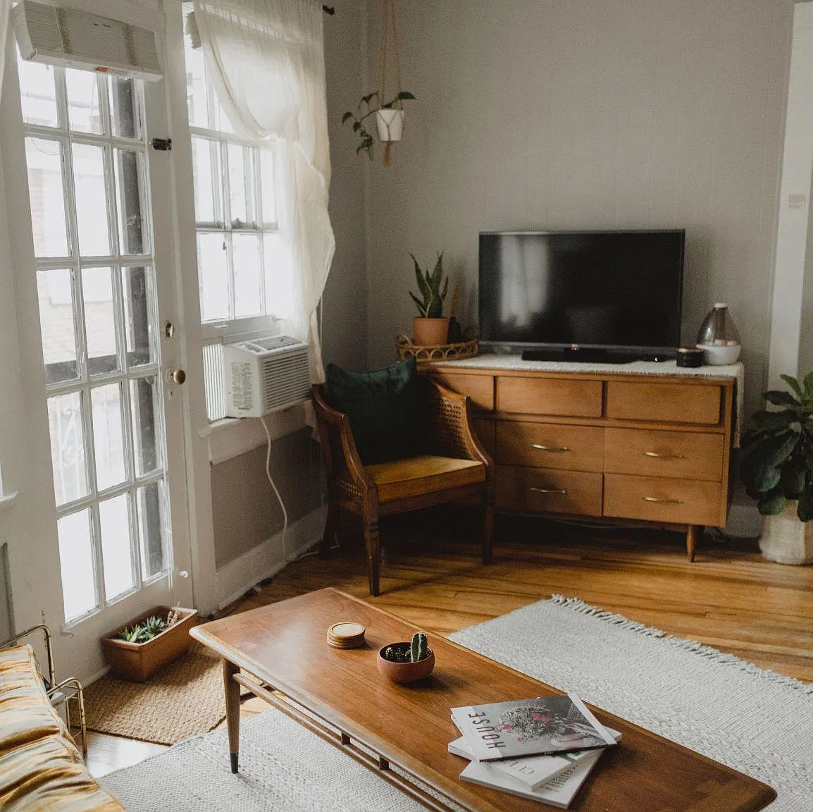 Studio, 550 sqft, $1,450 — Photo 3