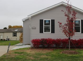 255 Waterway Ct, Lapeer, MI 48446