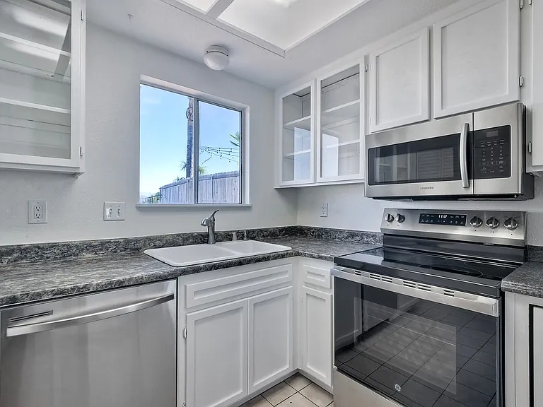 1252 Soria Gln — Photo 11