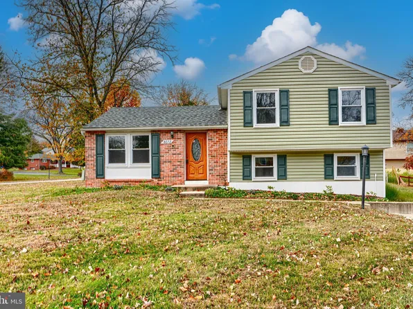 8072 Red Jacket Way, Jessup, MD 20794