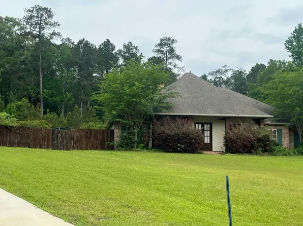 1445 Lake Dr, Woodworth, LA 71485