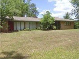 60 Edgewood Dr, Luverne, AL 36049