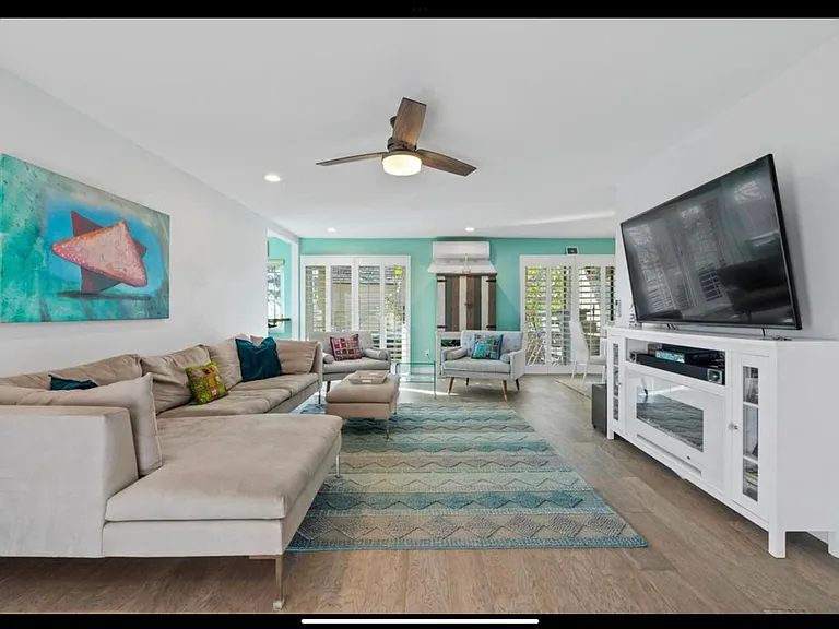 237 Sea Forest Ct — Photo 1