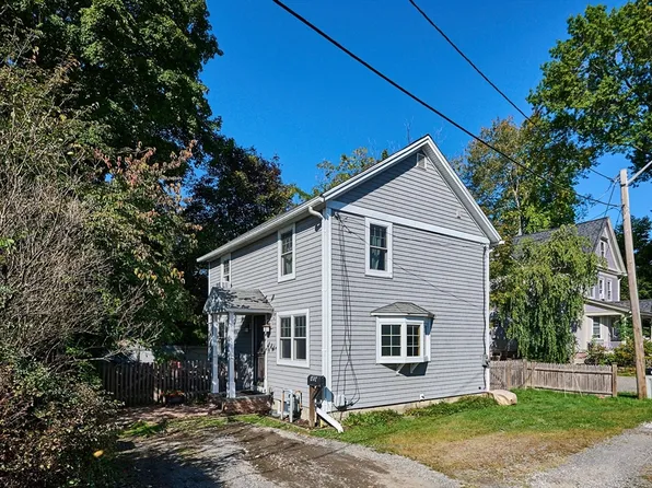 13 1/2 Finn St, Northampton, MA 01060