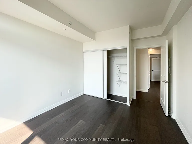 65 Oneida Cres #1206 — Photo 13