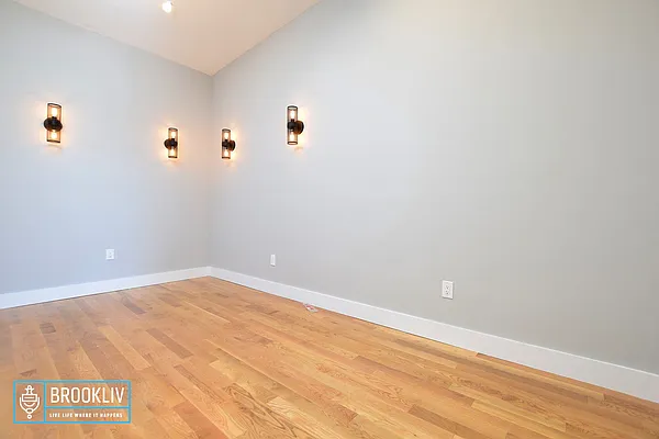 Rented by null | media 26