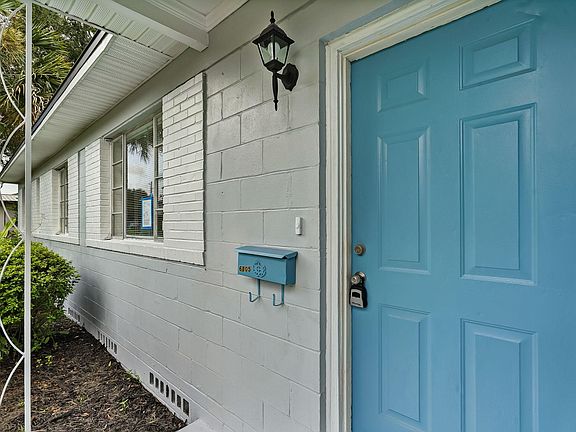 3rd image of 6105 Autlan Dr
